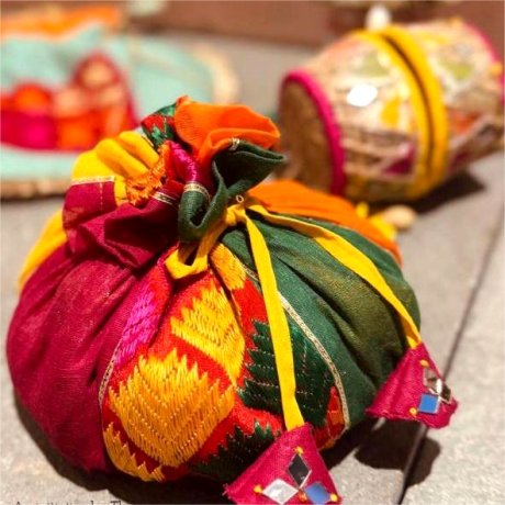Phulkari Ke Rang Potli - Terra